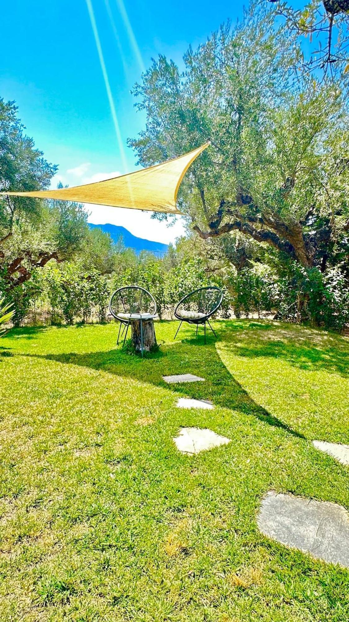 The Secret Garden At Villa Georgia กาลามาตา ภายนอก รูปภาพ